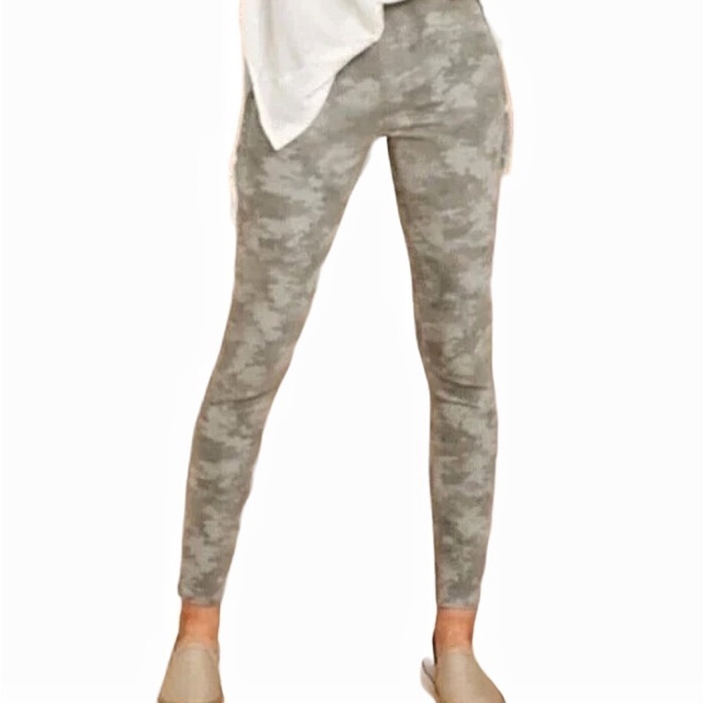 SPANX Jean-Ish Leggings Size S Ankle Camo Green High Rise Slimming Smoothing